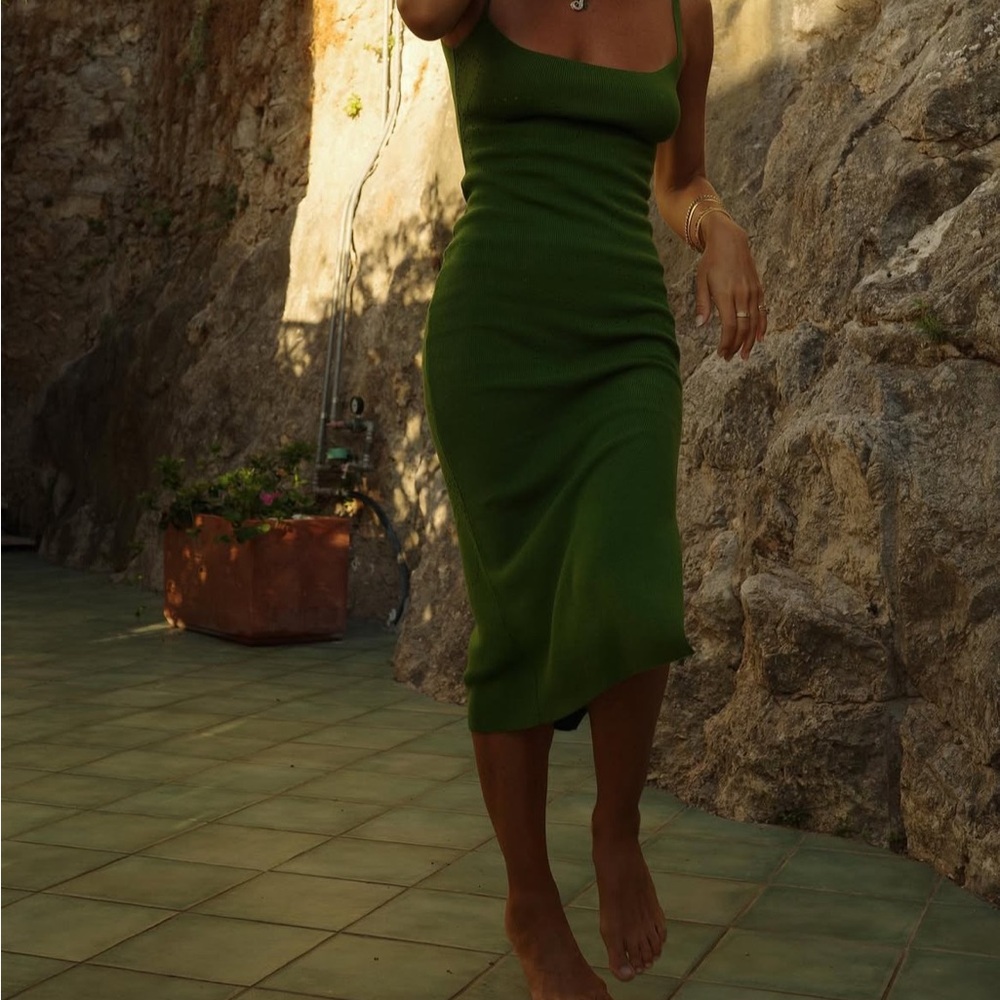 Elegant Green Sleeveless Dress
